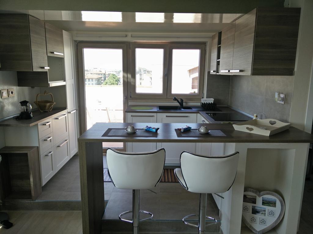 Panoramic Luxury Little Penthouse Apartment ฟลอเรนซ์ ภายนอก รูปภาพ