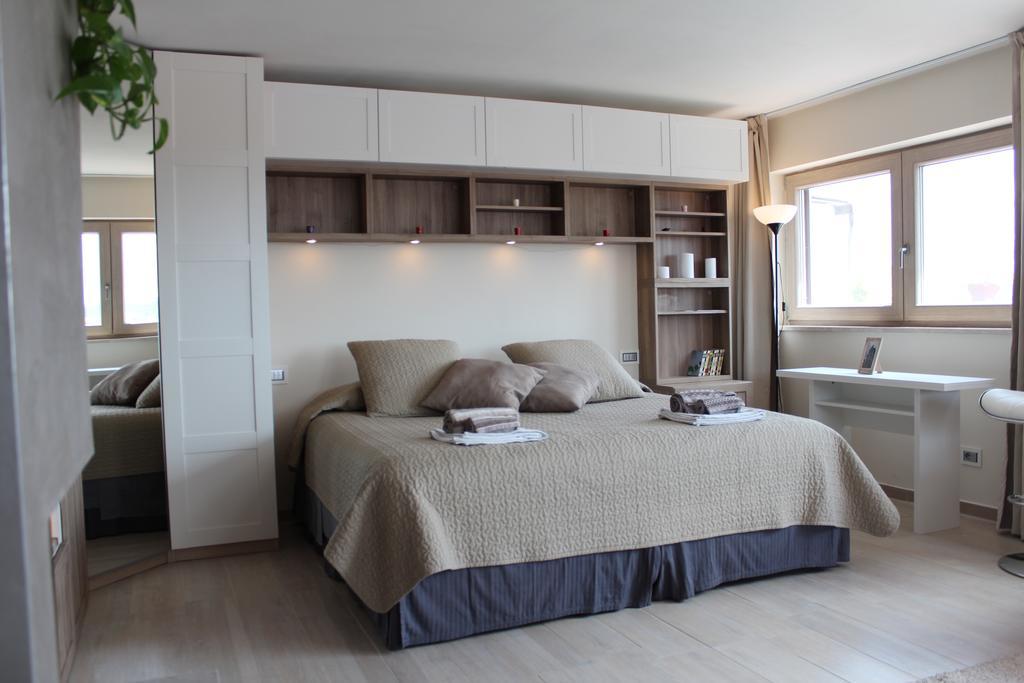 Panoramic Luxury Little Penthouse Apartment ฟลอเรนซ์ ภายนอก รูปภาพ